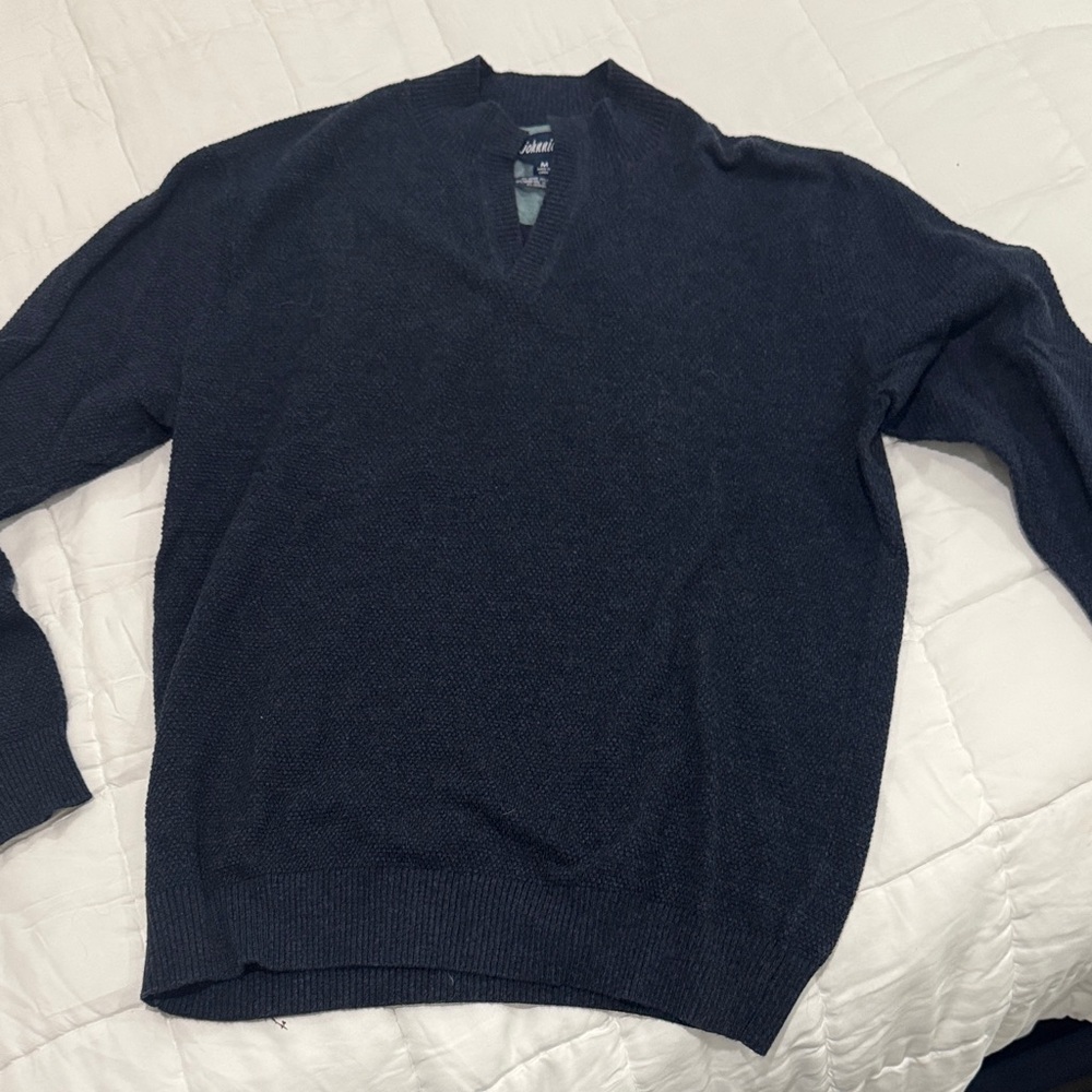 johnnie-O Men's Navy Waffled V-Neck Lightweight Sweater